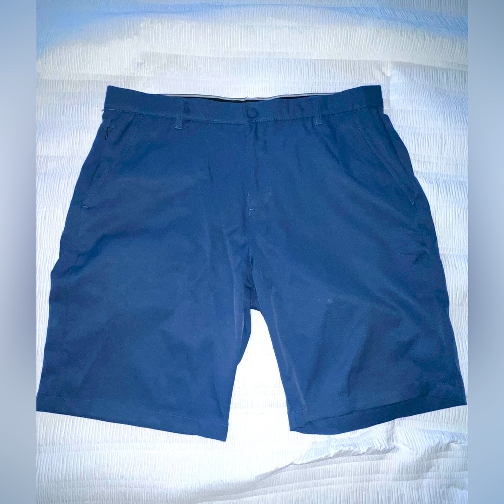 Kirkland golf shorts size 38
